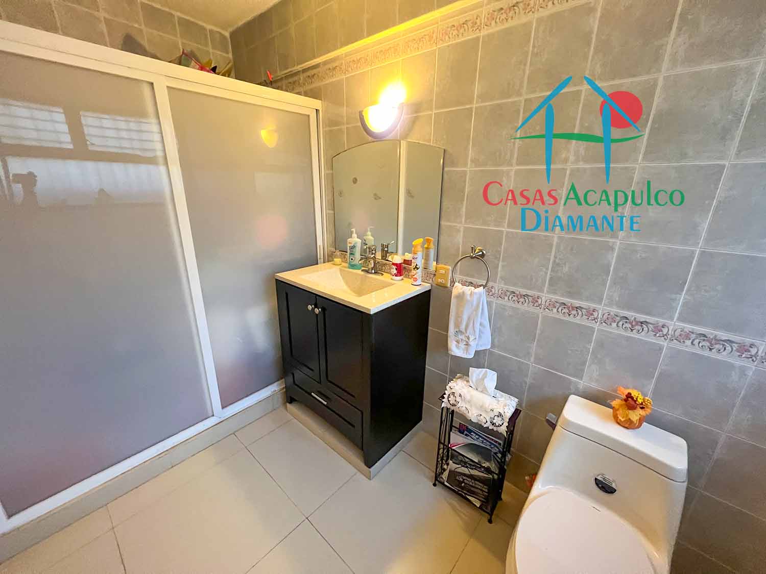 Joyas de Brisamar Casa Remanso - Baño de visitas 1